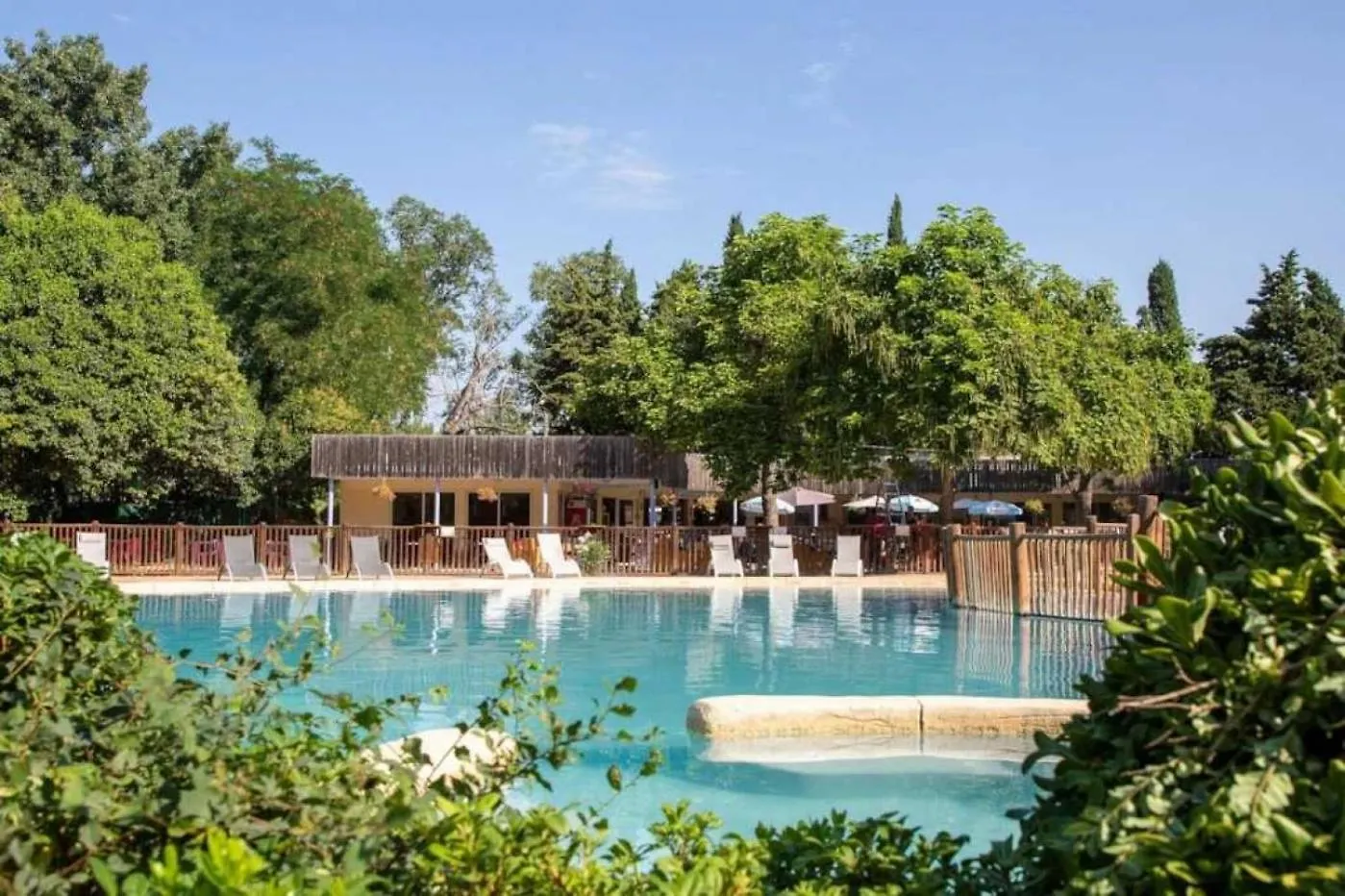 Camping 4 Etoiles - Piscine - Ef00Ai Avignon