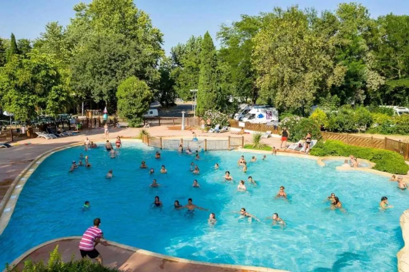 Camping 4 Etoiles - Piscine - Ef00Ai Avignon Campsite