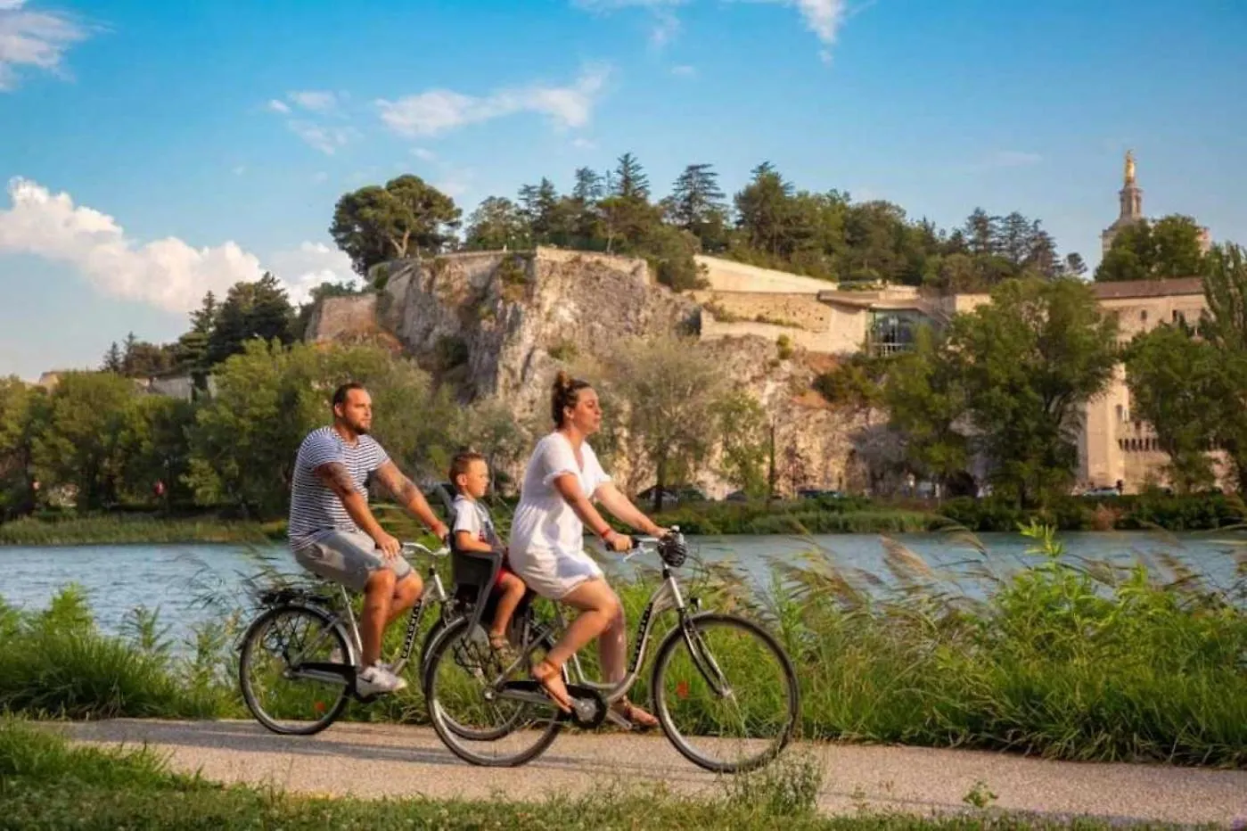 Campsite Camping 4 Etoiles - Piscine - Ef00Ai Avignon